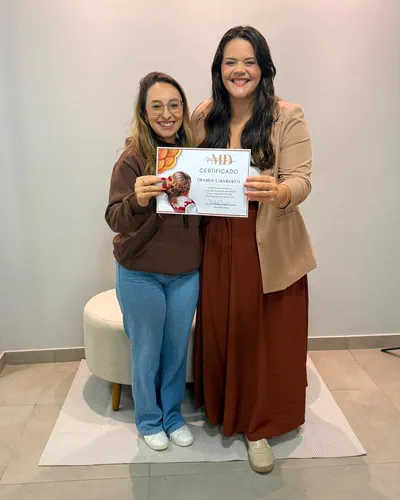 Entrega do certificado ao fim da imersão